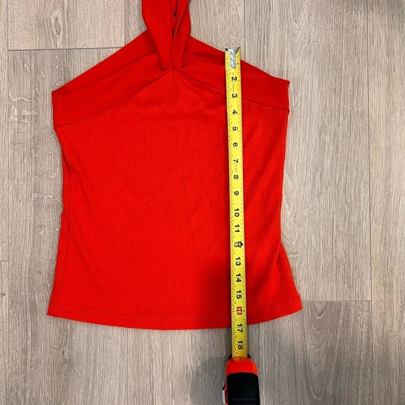 Evereve Red Cross-Shoulder Tank Top - Picture 4 of 5